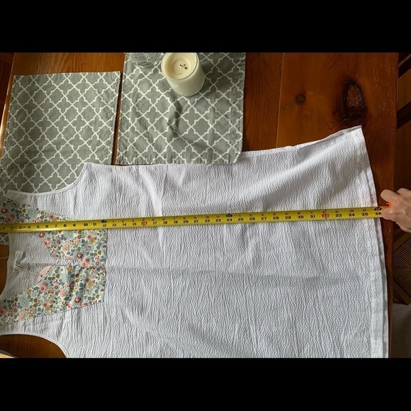 Petite Peony Dress NWT White Seersucker Shift Sleeveless Floral Trim Size 10 - Picture 11 of 16